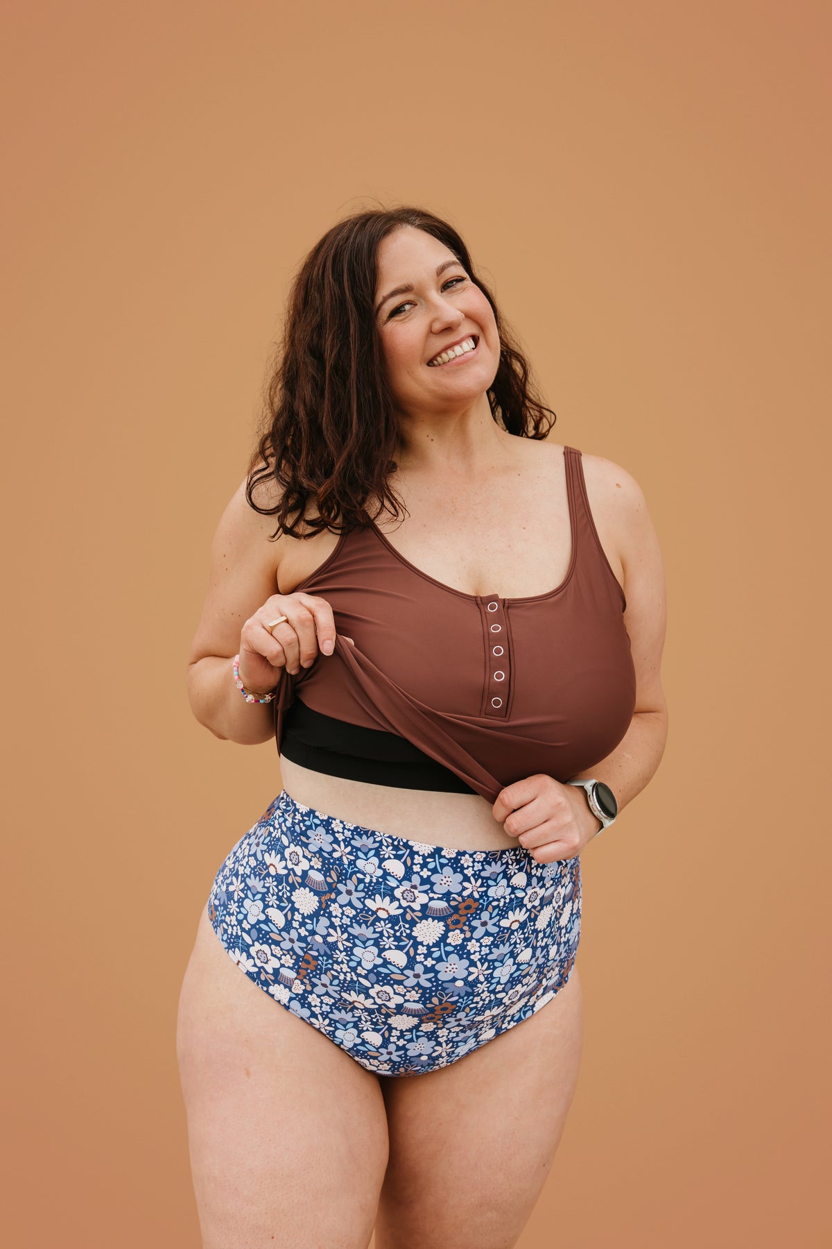 PRE-ORDER: Snap It Up Top Chestnut