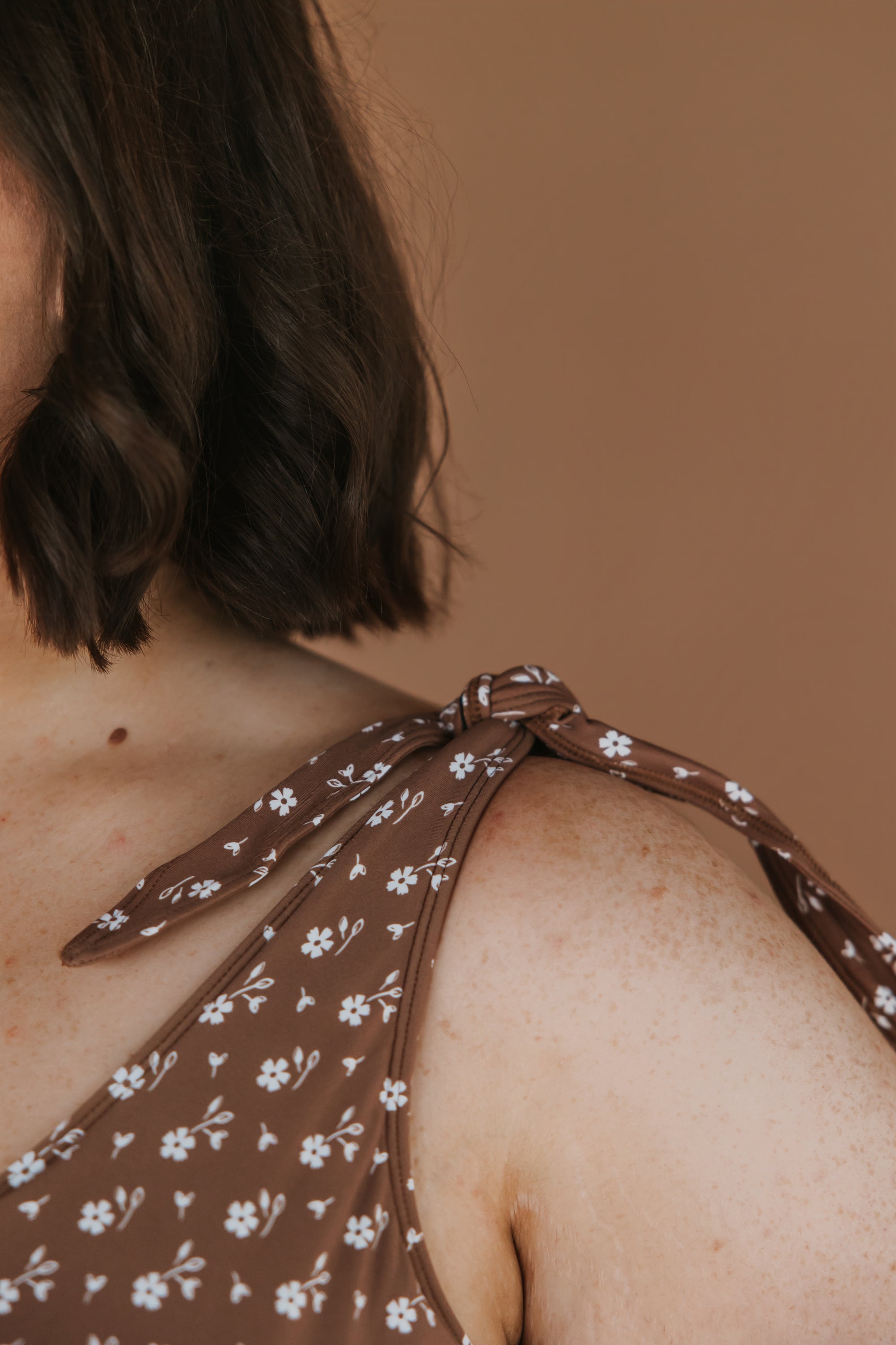 Shoulder Tie Top Cocoa Ditzy