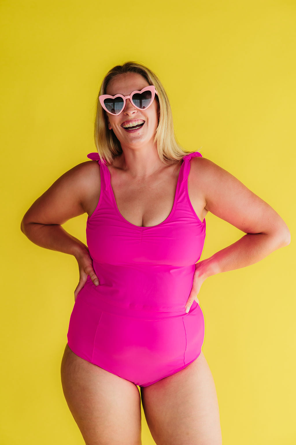 Last Pieces - High Cut Bottoms Flamingo