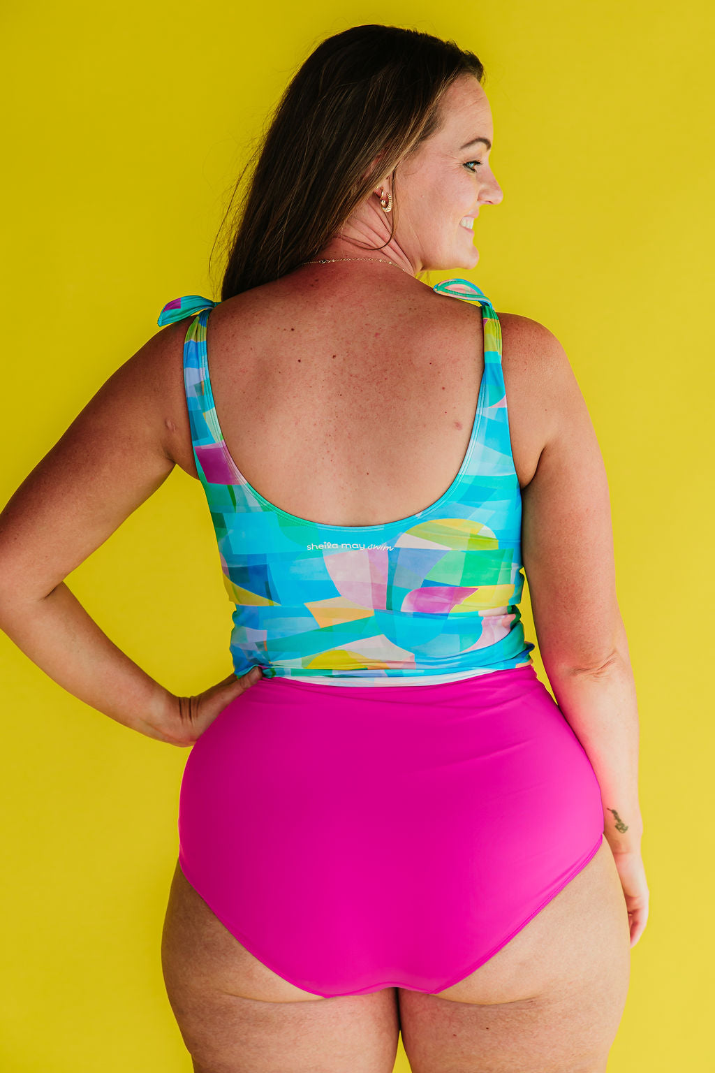 Last Pieces - Ruched High Waisted Bottoms Flamingo
