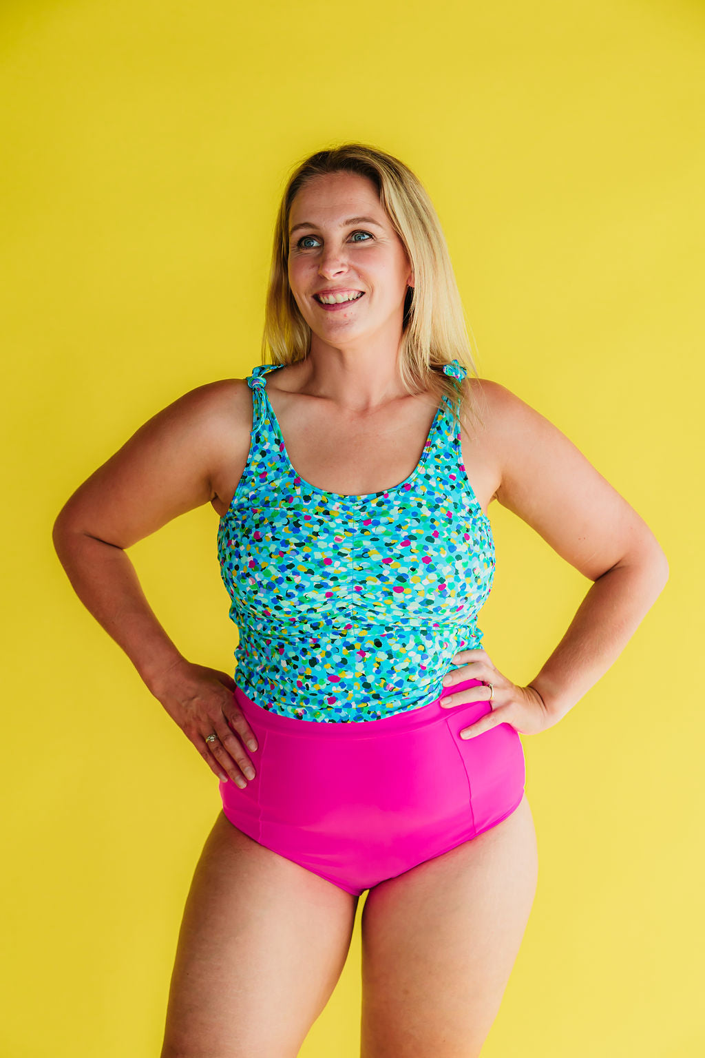 Last Pieces - High Cut Bottoms Flamingo