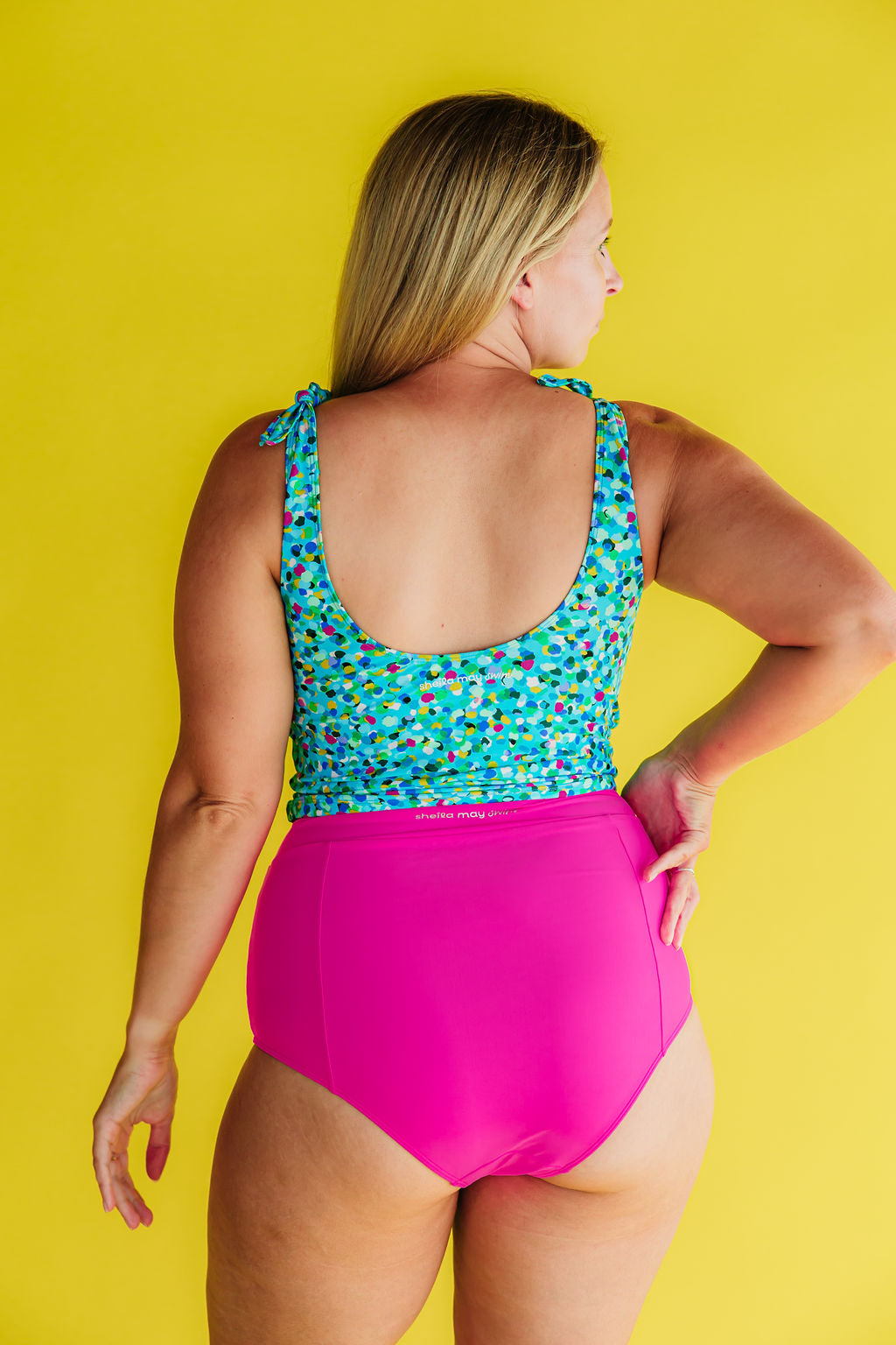 Last Pieces - High Cut Bottoms Flamingo